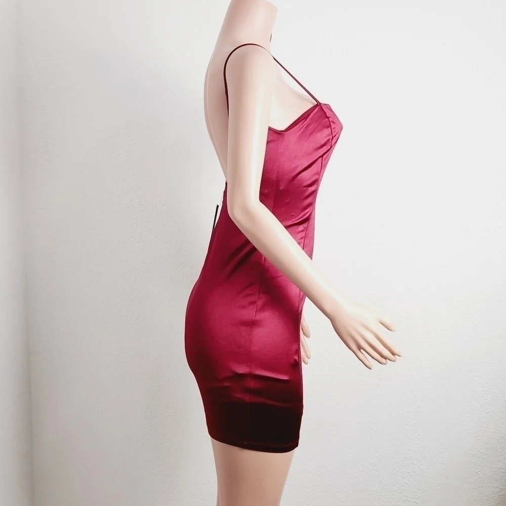 Lulus 𝅺Desire Me Burgundy Satin Scoop Back Bodycon Dress Size: S